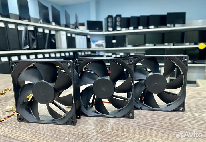 Кулер корпусный 92х92мм. 3 pin новый