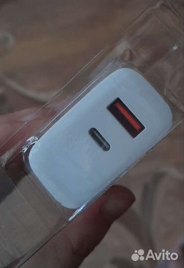 Зарядное устройство на iPhone