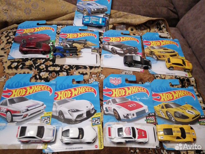 Hot wheels машинки