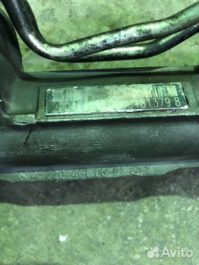 Рейка рулевая мерседес W 220 отл.сост