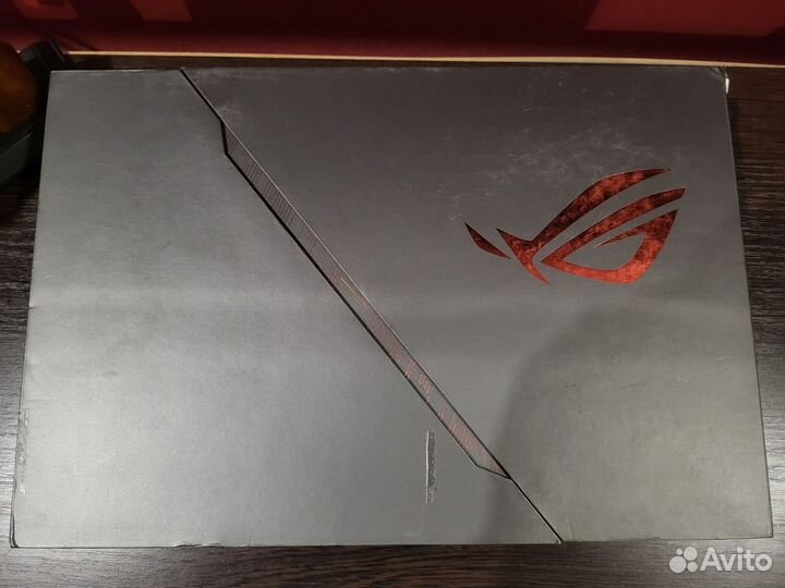 Asus ROG Zephyrus S15 - i7 - RTX2080 - 300Hz