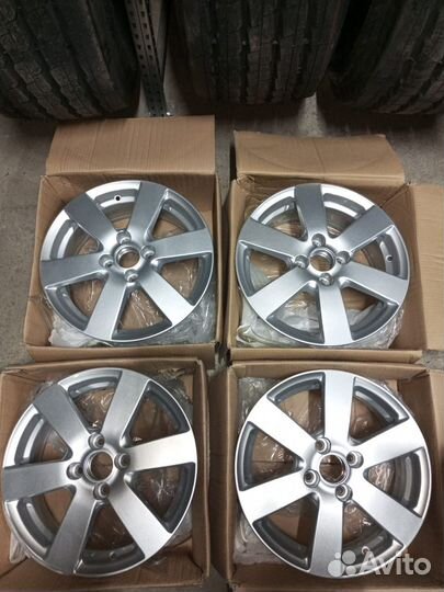 Диски литые R15 4/100 56.6