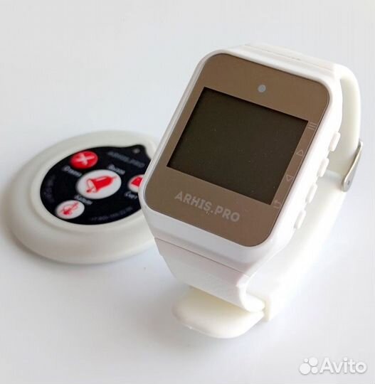 Комплекты вызова персонала: кнопка вызова и часы