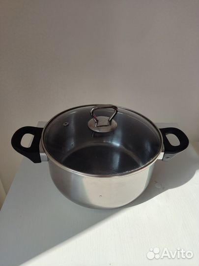 Сковорода Кастрюли