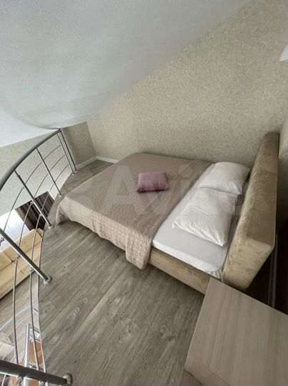 Комната 35 м², 1/4 эт.