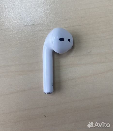 Apple airpods 2 поколения. оригинал