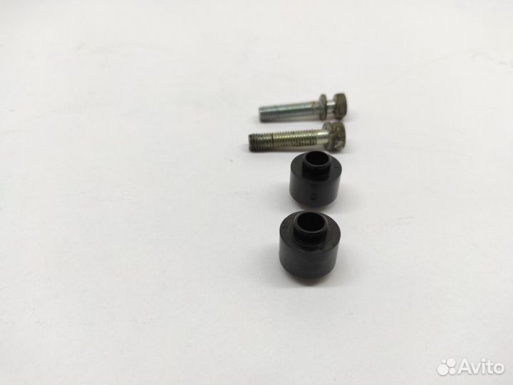 Проставка топливной рейки Toyota Mark2 GX90 1GFE