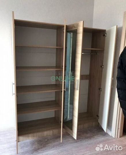 Шкаф распашной