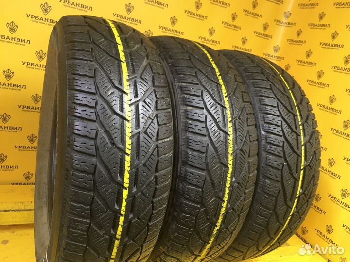 Kormoran Snow 215/60 R16 96H