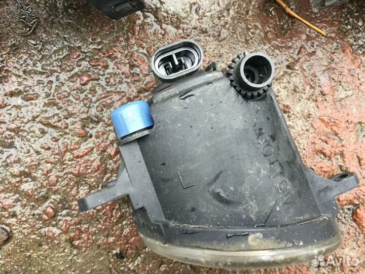 Противотуманка левая в бампер Suzuki Kizashi