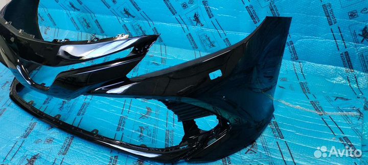 Передний бампер Camry 70 Оригинал в идеале 18-21