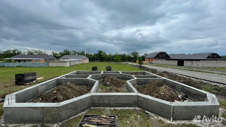 Заливка фундамента со своей опалубкой
