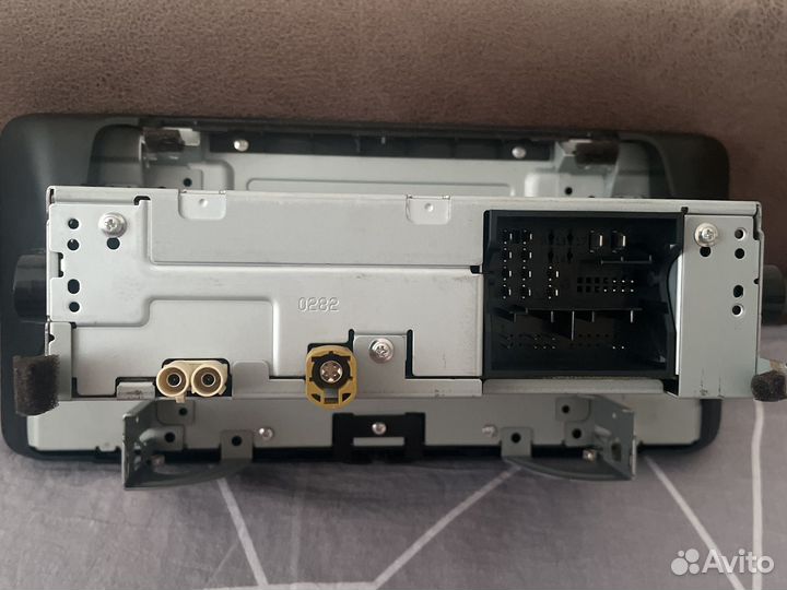 Штатная магнитола Volkswagen polo liftback