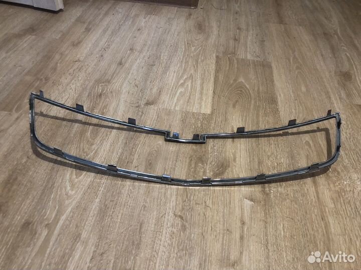 Молдинг решетки радиатора chevrolet cruze