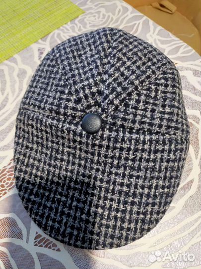 Мужская кепи отдаю