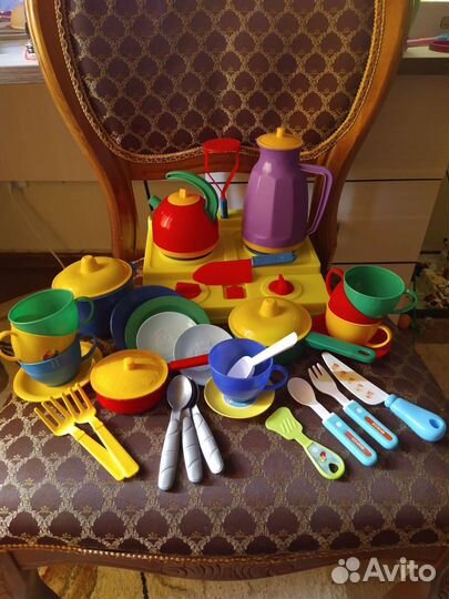 Посуда с плитой для кукол