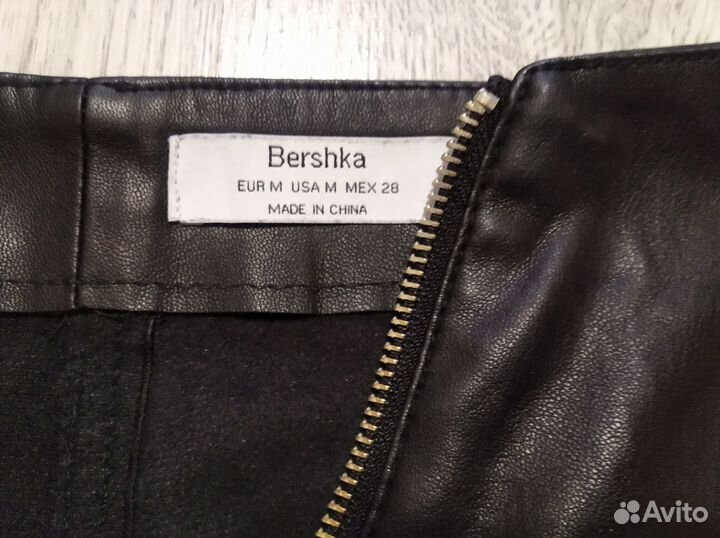 Юбка эко-кожа Bershka, юбки джинсовые