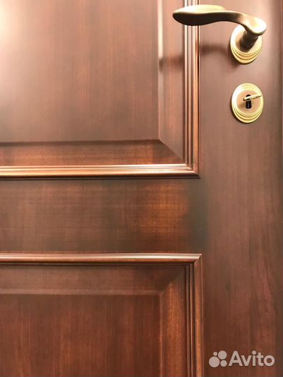 Дверь межкомнатная классическая шпон 210*80 см