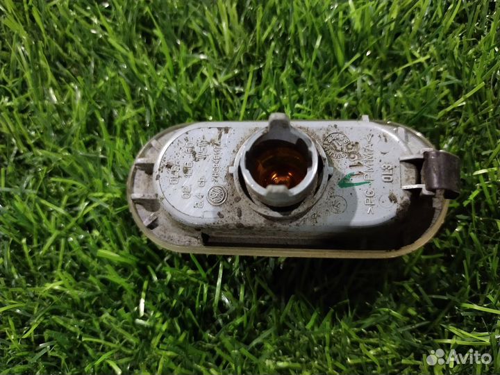 Повторитель на крыло Volkswagen Polo (Mk5) V (2008