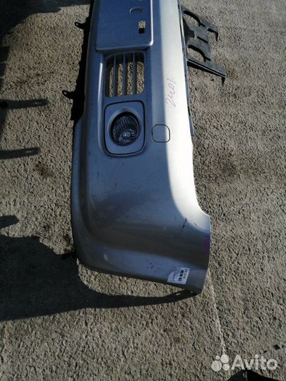 Бампер передний Nissan Cube Z11