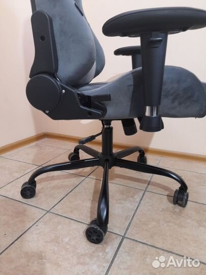 Игровое кресло компьютерное Велюр мягкий