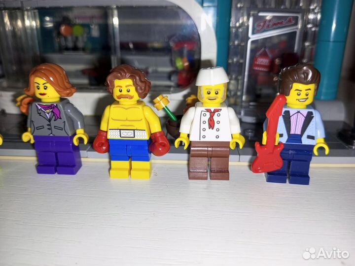 Lego creator 10260 Downtown Dinner