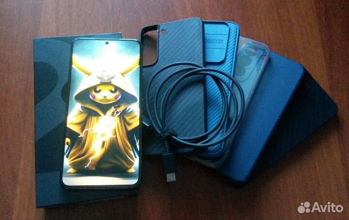 Samsung Galaxy S22, 8/256 ГБ