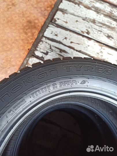 Nokian Tyres Hakkapeliitta 9 SUV 215/60 R17