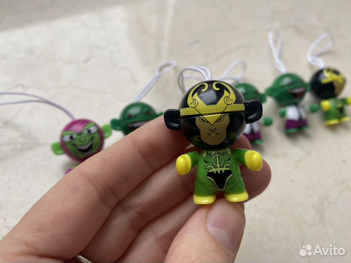 Киндеры 2013 года супергерои Marvel