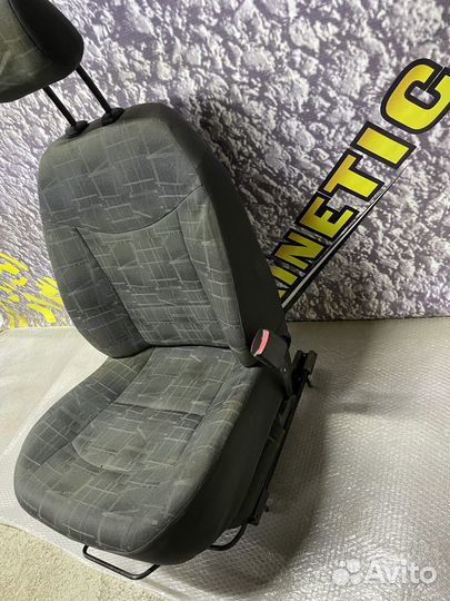 Сиденье пассажирское Air Bag Laguna 2 Лагуна 2005