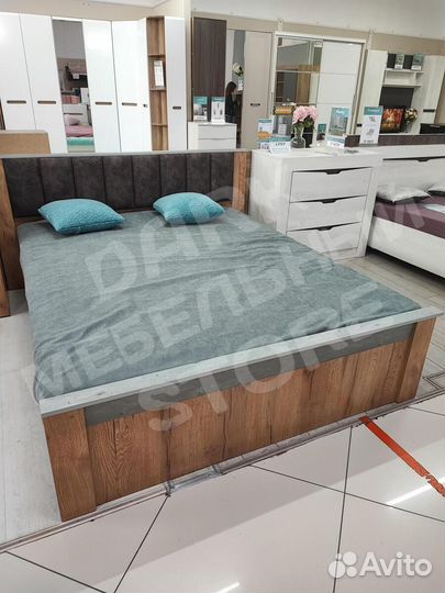 Кровать двуспальная