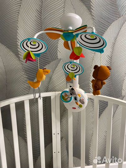 Мобиль на кроватку tiny love