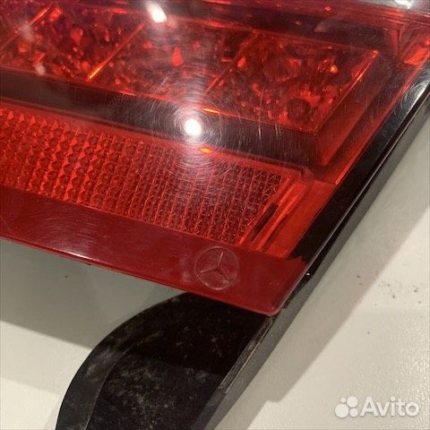 Фонарь багажника правый Мерседес w207