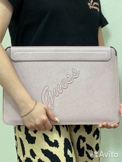 Чехол-папка Guess для MacBook
