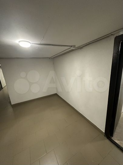 Машиноместо, 10 м²