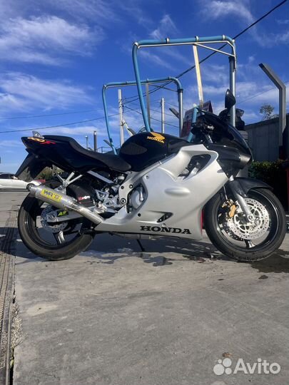 Honda CBR600F4