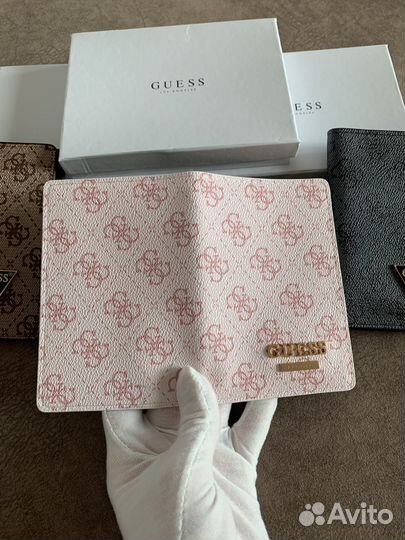 Обложка на паспорт Guess