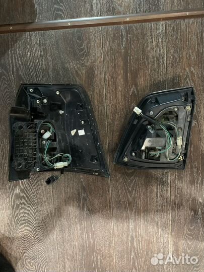 Задние фонари Toyota Land Cruiser 200