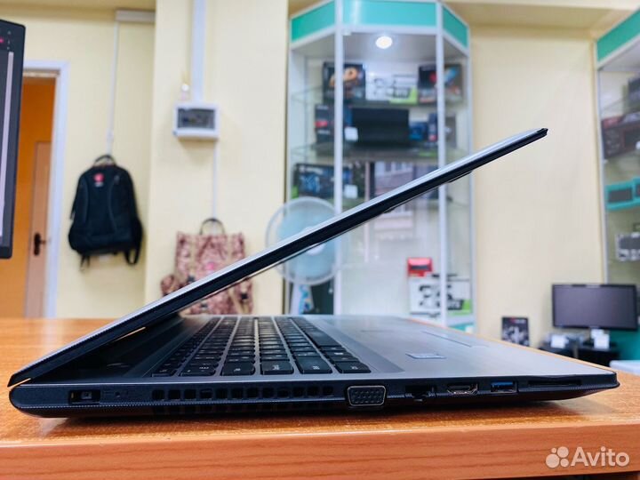 Мощный ноут для работы и игр/Core i5/8Gb/SSD