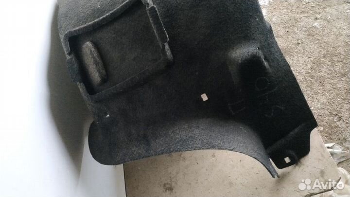 Обшивка багажника правая Volvo S40 2004-2012