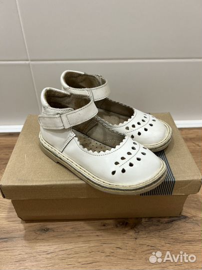 Сандалии для девочки