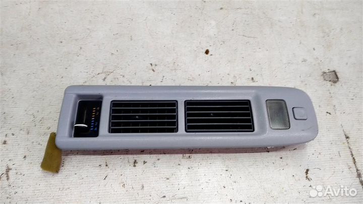 Дефлектор воздушный Toyota Granvia KCH16 95-02г