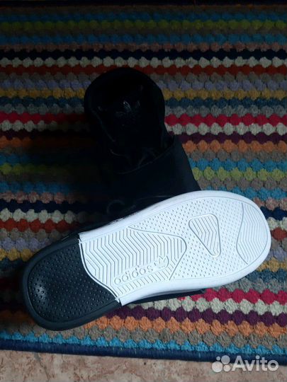 Кроссовки новые
