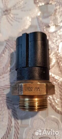 1J0959481A skoda датчик включения вентилятора