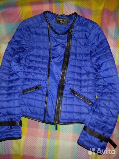 Куртки демисезонные женские 42 р. Новые