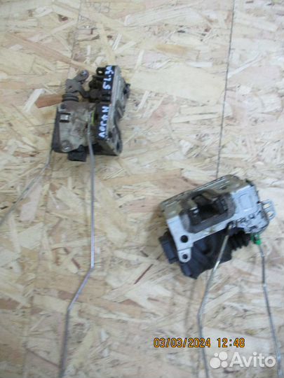 Замок двери Рено Логан 1