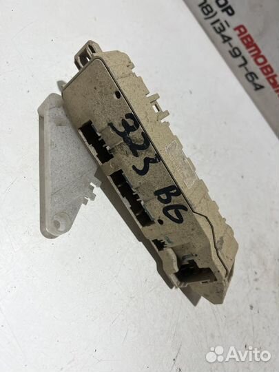 Блок предохранителей mazda 323 F (BG)