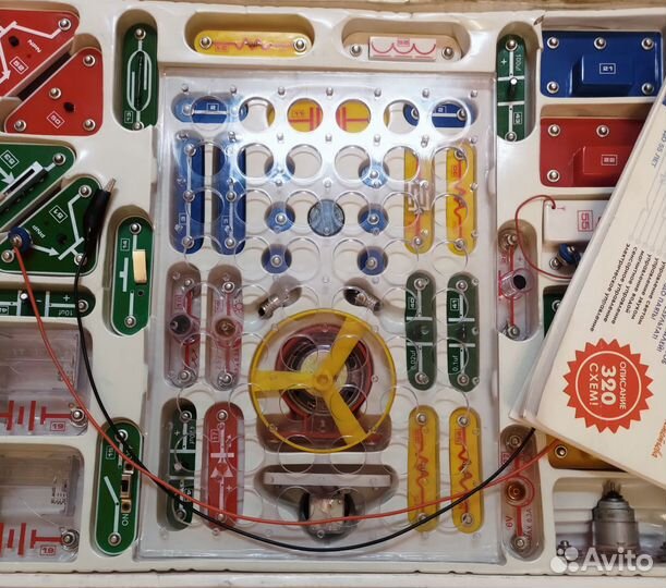 Электронный конструктор знаток 320 схем