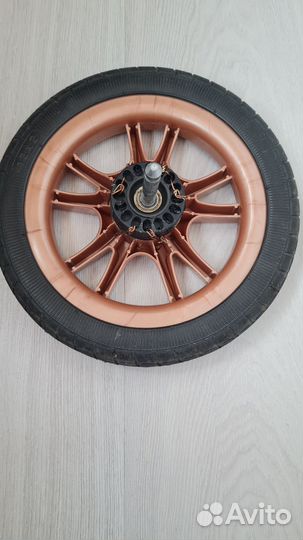 Колеса заднее от коляски luxmom