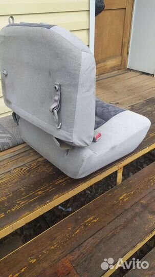 Задние сиденья nissan serena 2000